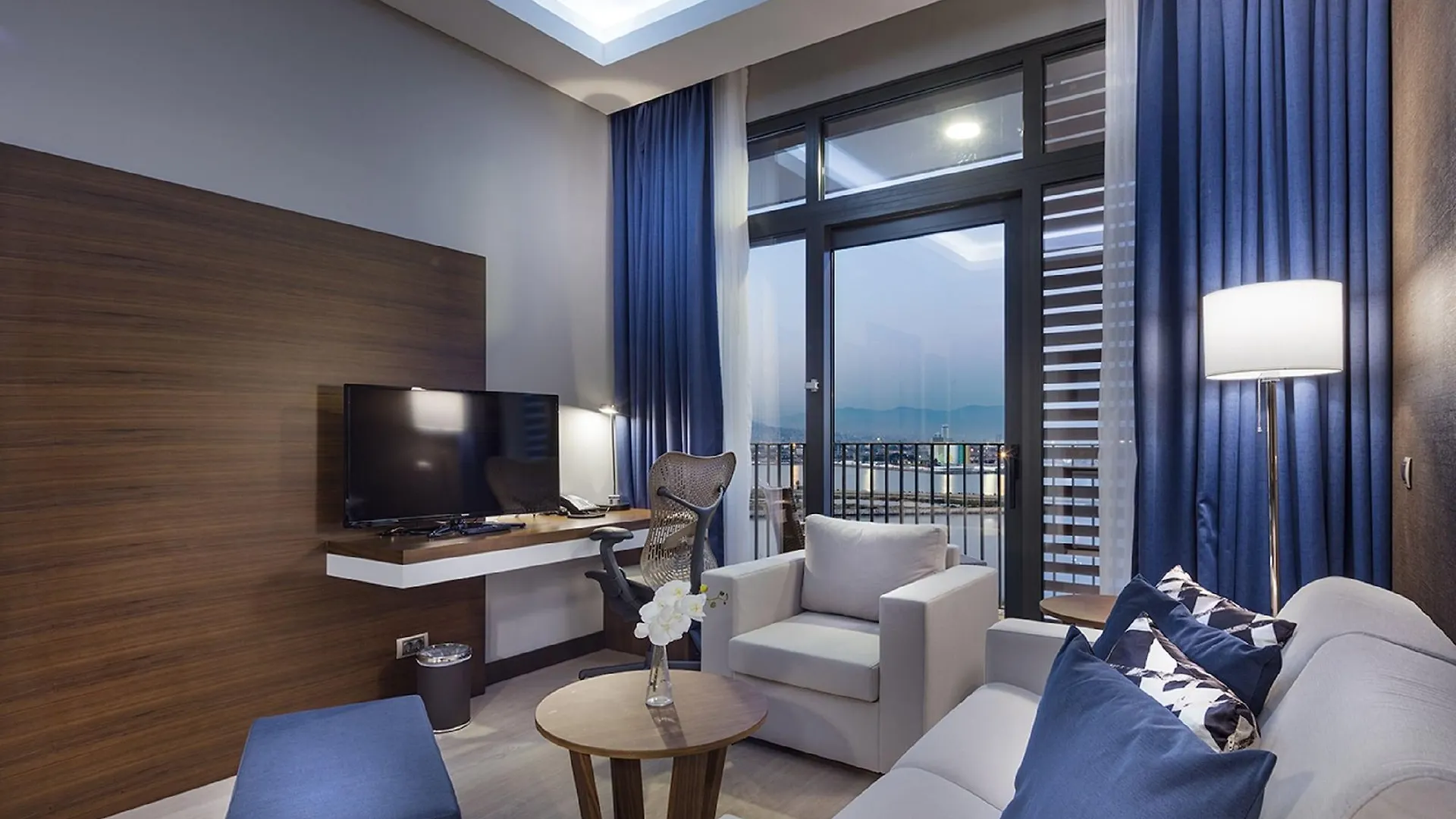 Hilton Garden Inn Izmir Bayrakli Hotel