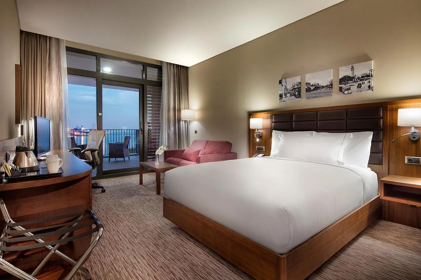 Hilton Garden Inn Izmir Bayrakli 4*,  Turkey
