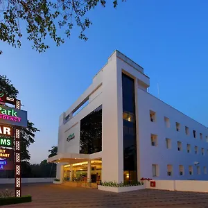 https://park-residency-kuttyadi.kerala-hotels.net