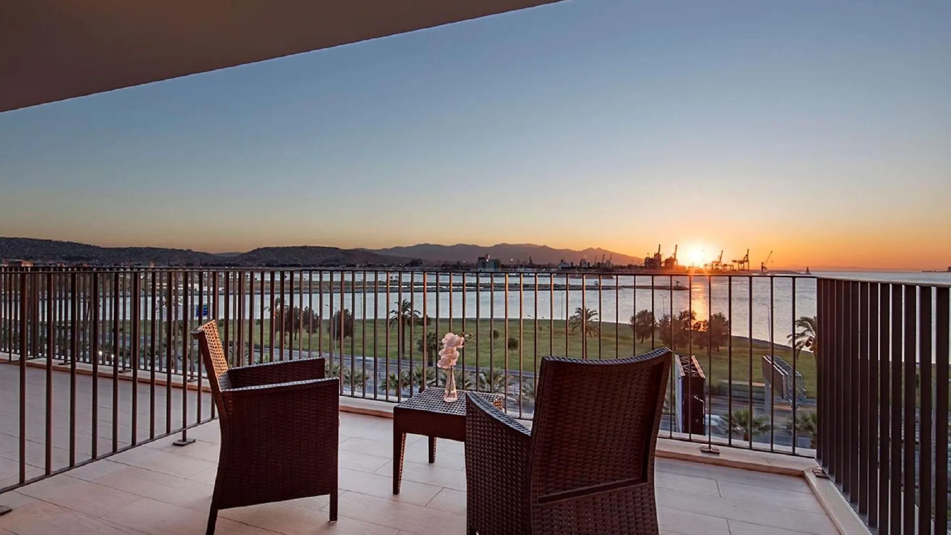 Hilton Garden Inn Izmir Bayrakli Hotel