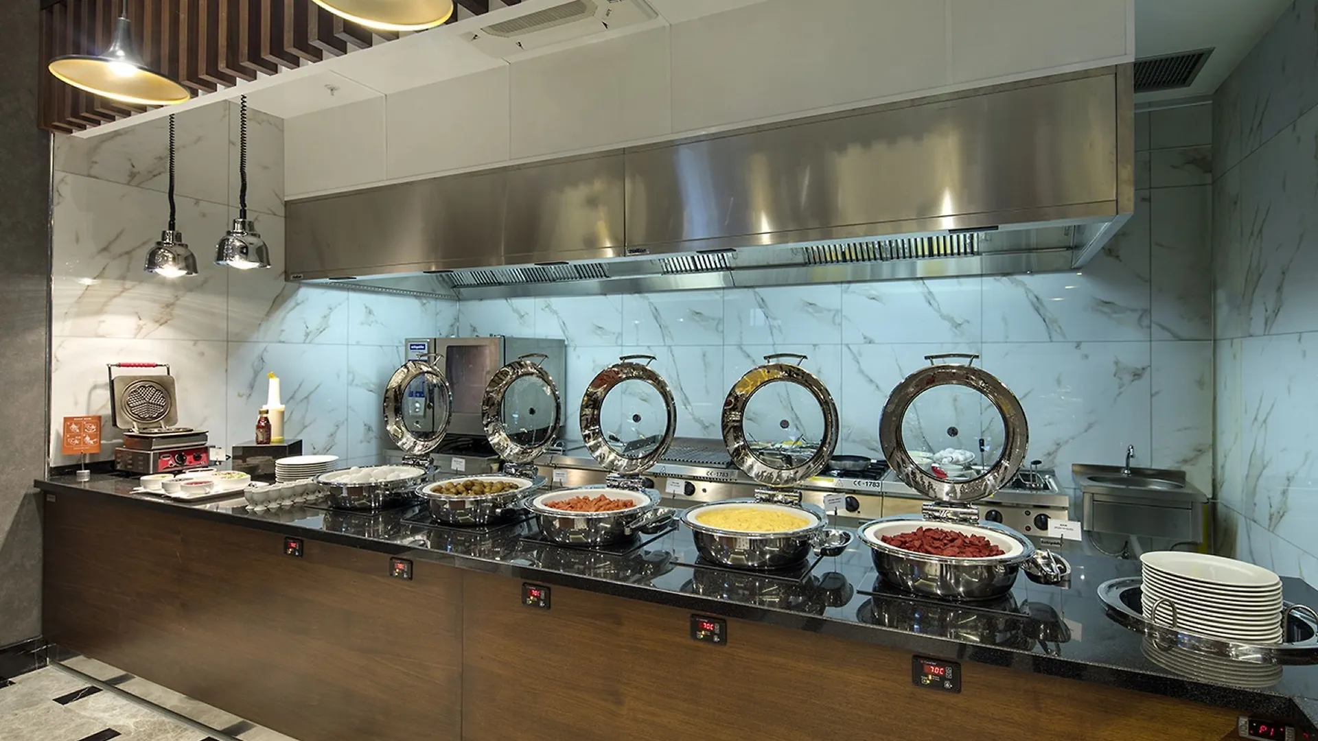 Hilton Garden Inn Izmir Bayrakli 4*,