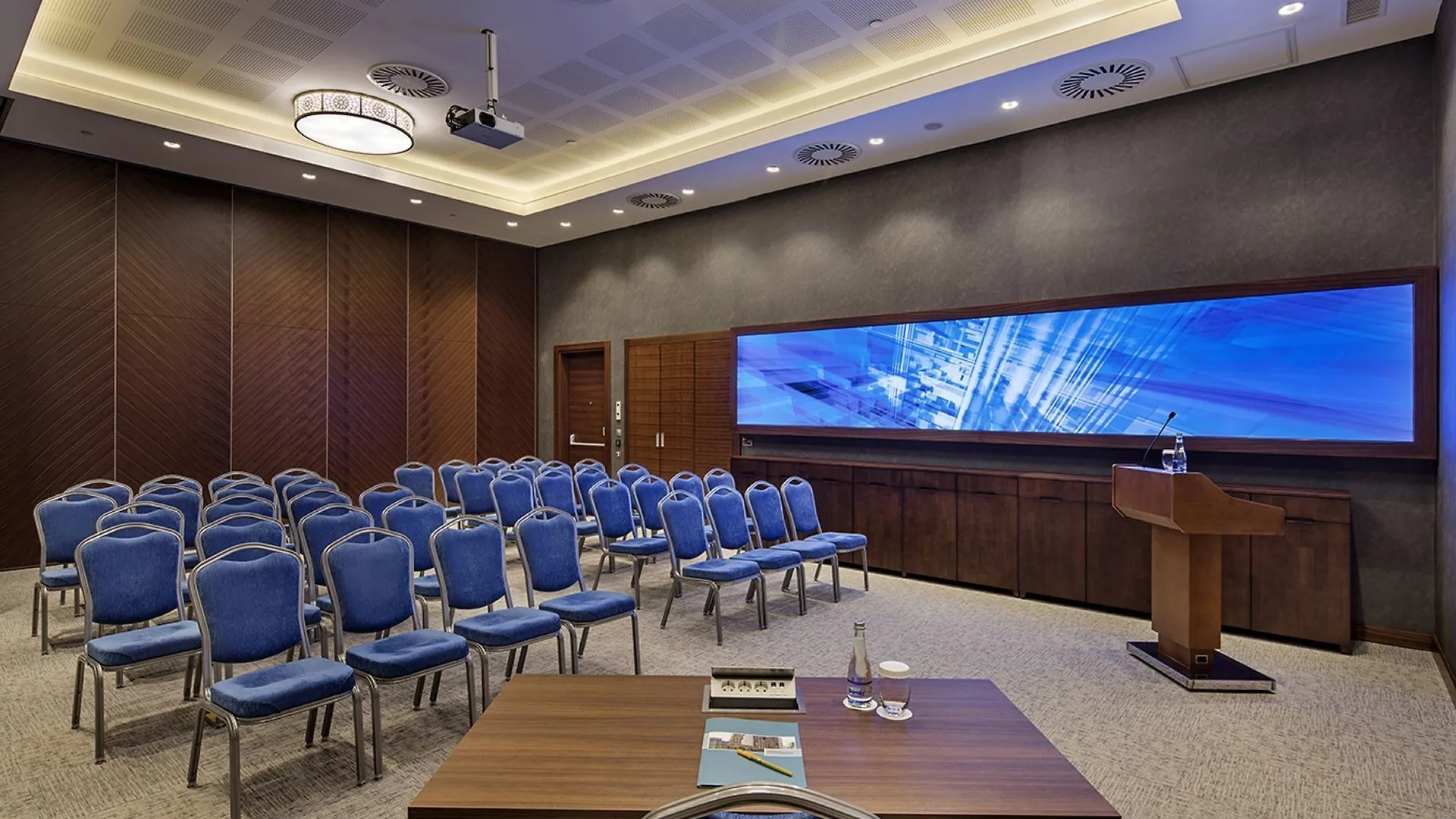 Hilton Garden Inn Izmir Bayrakli