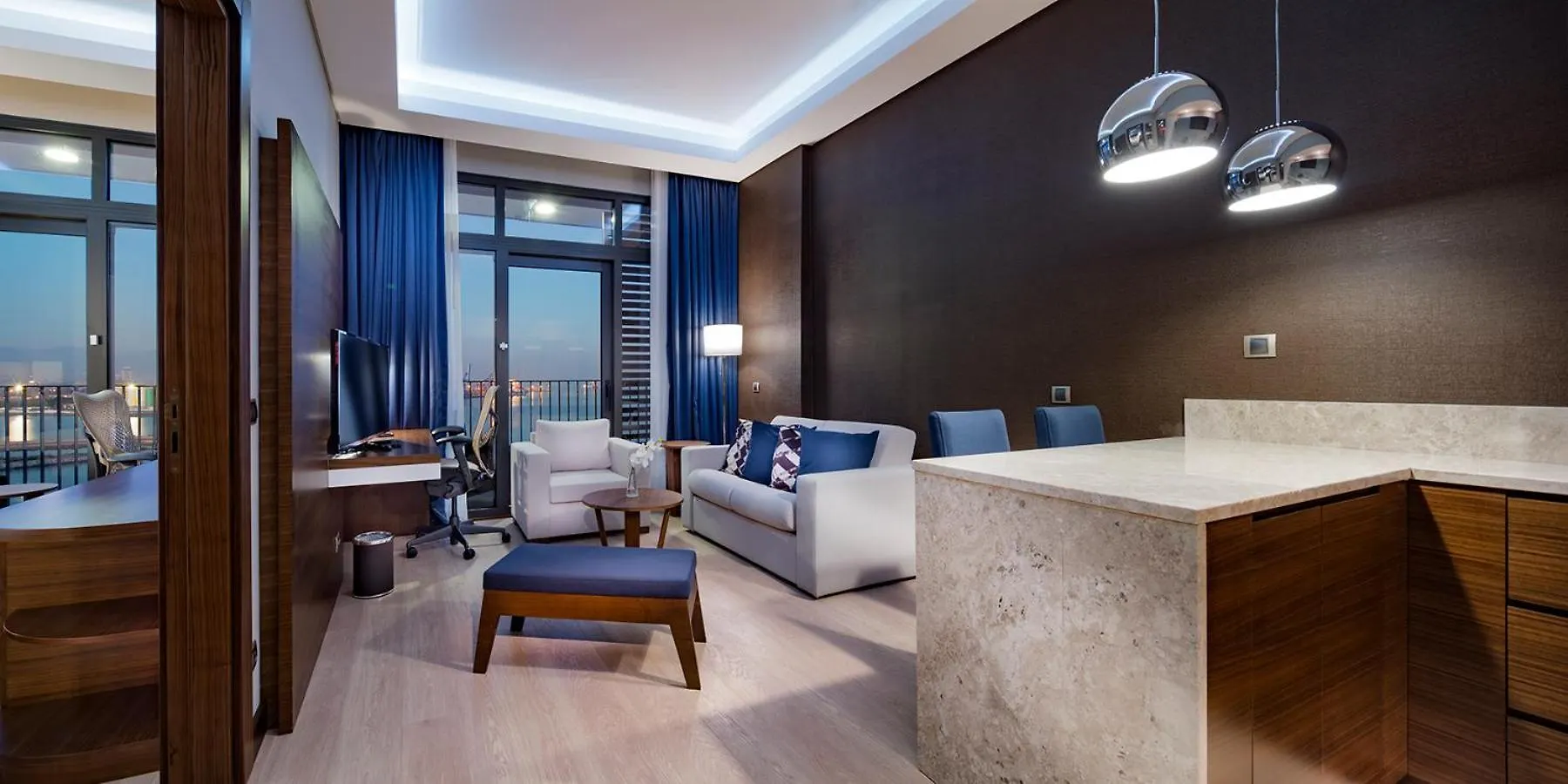 Hilton Garden Inn Izmir Bayrakli 4*,